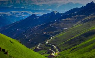 乌鲁木齐出发独库公路8日自驾游：独库公路-巴音布鲁克-库木塔格沙漠-博斯腾湖8日自驾游-推荐