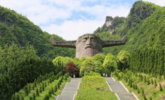 西安出发湖北神农架4日自驾游：天生桥-香溪源-官门山-神农顶-大九湖深度自驾4日游-推荐