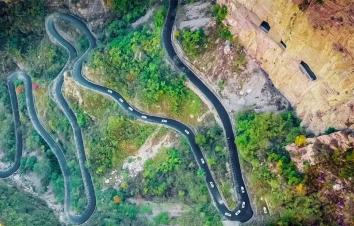 河南集合5日自驾南太行：万仙山-王莽岭-司徒小镇-皇城相府-陕州地坑院-天鹅湖-丽景门-洛邑古城5日-游推荐