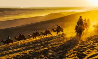 全国出发甘肃新疆4日自驾游：丹霞-嘉峪关城楼-火焰山-葡萄沟4日自驾游-推荐