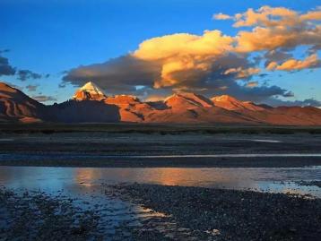 广州出发阿里大北线15日自驾游：珠峰大本营-纳木错-拉萨15日探秘珠峰阿里