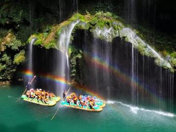 江苏出发湖南10日自驾游：恩施大峡谷-张家界网红玻璃桥-天下第一漂猛洞河漂流10日自驾游