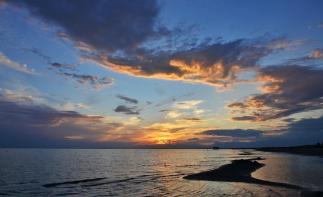 乌鲁木齐集合新疆9日落地自驾游：克孜尔千佛洞+卡拉库里湖+塔克拉玛干大沙漠穿越9日自驾游-推荐