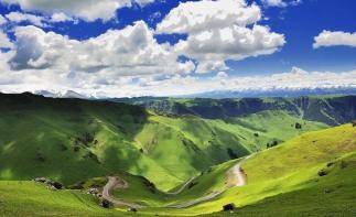 乌鲁木齐集合新疆10日自驾游：神秘喀纳斯-可可托海-伊犁-独库环线10日自驾游-推荐