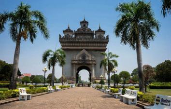 成都出发老挝8日自驾游：琅勃拉邦-万荣-昆明8日境外自驾游-游推荐