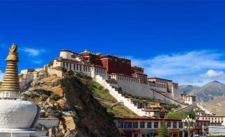 成都集合西藏/新疆25日自驾游：布达拉宫-然乌湖-尼洋河-巴音布鲁克25日挑战巅峰自驾游-推荐