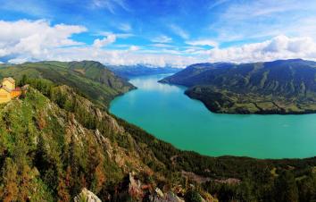 北京出发青海新疆30日自驾游：青海-额济纳旗-南北疆环线30日自驾游-游推荐