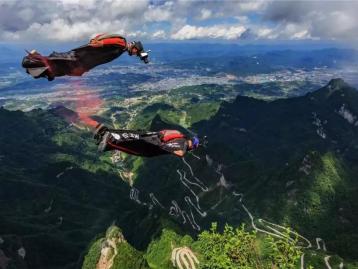 山东出发湖南张家界凤凰6日自驾游：张家界-凤凰古城-芙蓉镇-墨戎苗寨6日游