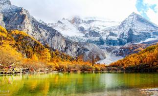 成都出发甘孜稻城亚丁6日游：新都桥-塔公草原-甲居藏寨6日自驾游-推荐