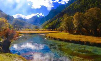 成都出发川西6日自驾游：新都桥-稻城亚丁-塔公草原-墨石公园-甲居藏寨6月自驾游-推荐