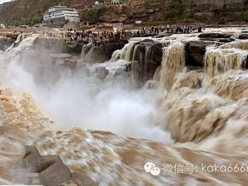 山东出发陕西延安4日自驾游：壶口瀑布-平遥古城-打树花-乔家大院4日爱国之旅