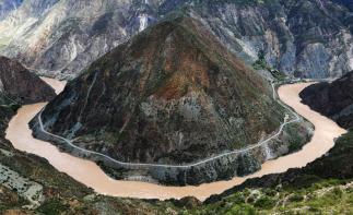 大理集合云南6日自驾游：怒江风光-独龙江-德贡公路-丙中洛-三江并流6日自驾游-推荐