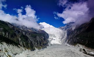 北京出发四川14日自驾：海螺沟-泸定桥-乐山大佛-重庆14日自驾-推荐