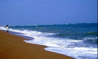 海南环岛5日落地自由行：骑楼老街-滨海公路-游艇出海-三亚海滩5日自驾游-推荐