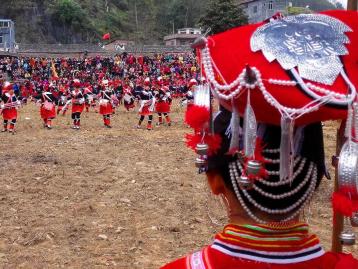 珠三角出发清远连州2日自驾游：瑶族盘王节-耍歌堂-金子山天梯玻璃栈道2日自驾游