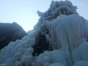 北京出发山西4日自驾游：鹊山湖、娲皇宫、红崖峡谷、常家庄园4日自驾游