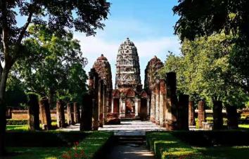 成都出发老挝泰国13日自驾：琅勃拉邦-万荣-素可泰-清迈-金三角13日自驾游-游推荐