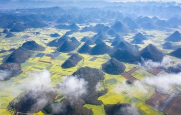 贵阳集合贵州8日自驾游：黄果树瀑布+万峰林+罗平螺丝田+青岩古镇+龙宫-游推荐