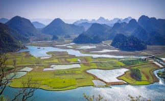 成都出发云南6日自驾游：元谋土林-抚仙湖-普者黑-罗平油菜花6日畅玩云南环线自驾游-推荐