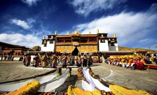 兰州集合甘南川西6日自驾游：莲宝叶则-拉卜楞寺-毛兰姆大法会6日自驾游-推荐