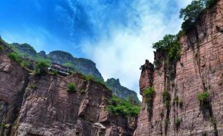 河南郭亮集合南太行4日自驾游：南太行挂壁公路-山西打铁花-皇城相府4日山西河南自驾游-推荐