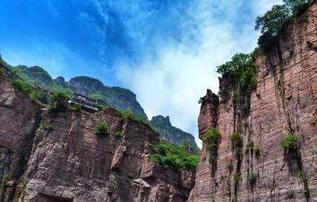 河南郭亮集合南太行4日自驾游：南太行挂壁公路-山西打铁花-皇城相府4日山西河南自驾游-游推荐