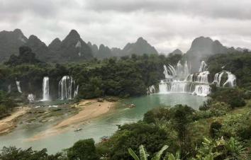 成都出发广西7日游：三娘湾-德天跨国瀑布-东兴-越南芒街7日自驾-游推荐