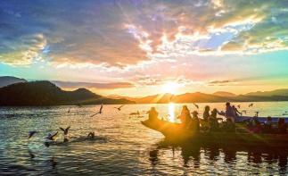 全国出发勇闯泸亚线8日自驾：稻城亚丁-泸沽湖-卡斯地狱谷8日自驾游-推荐