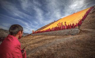 兰州出发探秘毛兰姆5日自驾：毛兰姆大法会+晒佛节+法舞+亮宝节+酥油花展+手绘唐卡+拉卜楞寺+郎木寺-推荐