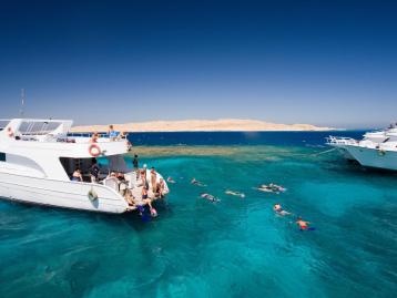 三亚集合海南5日落地自驾游：亚龙湾-游艇出海-三亚国际免税城5日自驾游