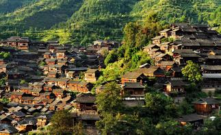 山东出发湖南湘西凤凰·竹山苗寨6日游：红石林-凤凰古城-墨戎苗寨竹山苗寨6日游-推荐