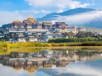 山东出发川滇藏丙察察16日大环线：横断山大峡谷-怒江秘境-香格里拉-稻城亚丁-大理16日自驾游