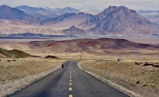 敦煌集合甘肃青海落地7日自驾游：穿越无人区-哈拉湖-翡翠湖-柴达木盆地7日探秘西北之旅-推荐