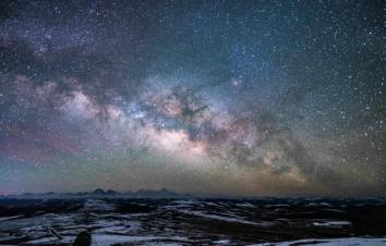 成都出发川西5日摄影线路：贡嘎雪山-雅拉雪山-墨石公园-泉华滩5日追逐星空自驾游-游推荐