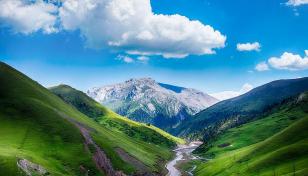 新疆9日西疆南疆自驾游：赛里木湖-喀拉峻-巴音布鲁克-库车大峡谷-独库公路-伊昭公路-推荐