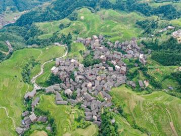 广东周边4日休闲自驾游：银子岩-西街-程阳风雨桥-三江鼓楼4天桂林阳朔自驾游