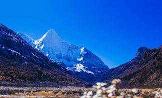 成都出发稻城+西藏16日自驾游：稻城-拉萨-可可西里-翡翠湖-兰州16日自驾游-推荐