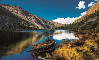 成都出发川西4日自驾游：九龙伍须海-神秘猎塔湖-摄影天堂新都桥-日鲁库大草原4日自驾-推荐