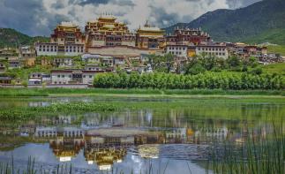 全国出发云南香格里拉10日自驾：丽江-香格里拉-飞来寺-丙中洛-独龙江10日落地租车自驾-推荐