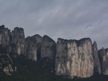 武汉出发宜昌恩施7日自驾游：宜昌三峡人家-三峡大坝-恩施土司城-女儿城-大峡谷惠游湖北7日自驾游