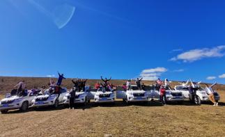 四川出发自驾川藏线12日落地含车豪华游：稻城亚丁-圣象天门-然乌湖-布达拉宫-丁真家乡12日西藏自驾-推荐