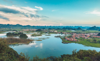 四川出发云南滇东6日自驾游：【霞漫普者黑】弥勒东风韵-丘北普者黑-建水古城-抚仙湖6日自驾-推荐