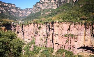 全国出发西安集合穿越挂壁公路：挂壁公路-地坑院-少林寺-皇城相府-司徒小镇打铁花7日自驾游-推荐