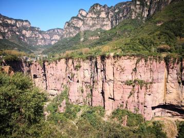 全国出发西安集合穿越挂壁公路：挂壁公路-地坑院-少林寺-皇城相府-司徒小镇打铁花7日自驾游