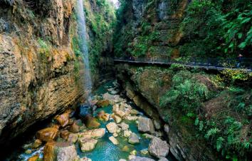 五一出发湖北5日自驾：恩施大峡谷-春秋寨-襄阳古城 -打卡李焕英拍摄地5日自驾游-游推荐