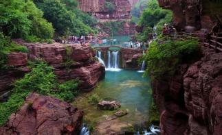 清凉一夏（4天3晚）：一山两省、三条网红公路、深藏于地下的清凉峡谷，挂壁公路乐翻天！-推荐