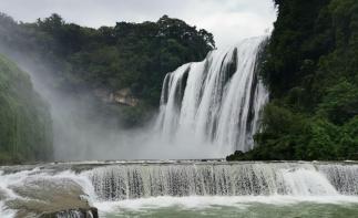 长沙出发贵州5日自驾游：贵州镇远古镇-黄果树瀑布-荔波大小七孔-西江千户苗寨5日自驾游-推荐
