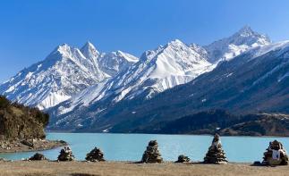 成都出发冬游川藏10日西藏自驾游：新都桥-怒江七十二拐-然乌湖-来古冰川-来古村-布达拉宫-羊卓雍错-推荐