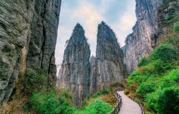 成都出发重庆湖北5日自驾：白帝城-瞿塘峡-恩施大峡谷-蚩尤九黎城-恩施女儿城5日自驾游-游推荐