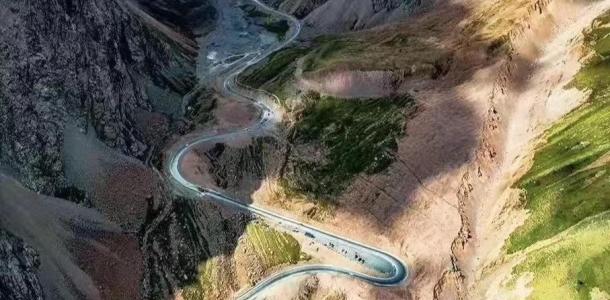 纵贯天山独库全景丨s101-安集海大峡谷-独库公路全景-巴音布鲁克草原-罗布人村寨-博斯腾湖南线6日自驾游